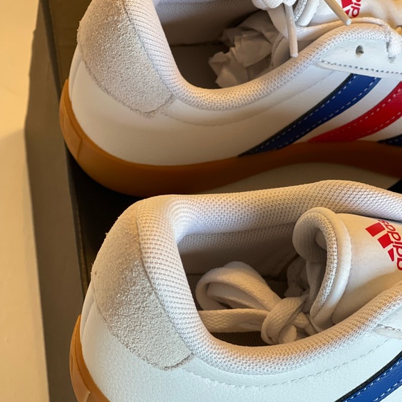 NIB ADIDAS VL COURT 3.0 KIDS CLOUD WHITE/ROYAL BLUE/BETTER SCARLET JH8721 - Picture 10 of 16